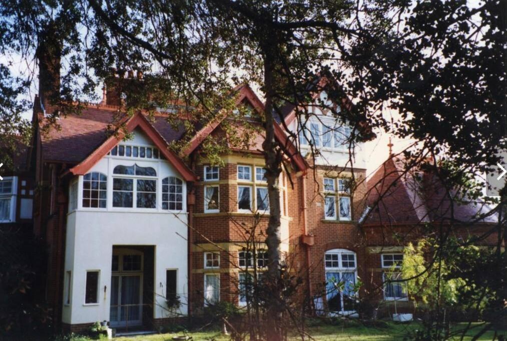 The Retreat - Large Luxury Apartment, Two Mins From Appartement *