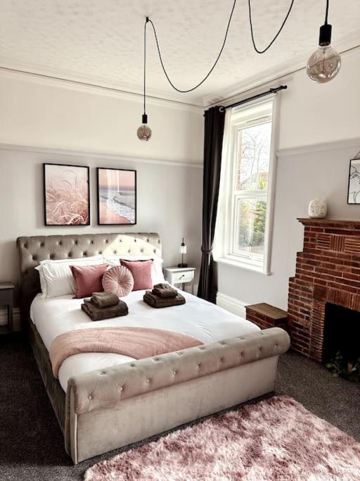 The Retreat - Large Luxury Apartment, Two Mins From Bornemouth
